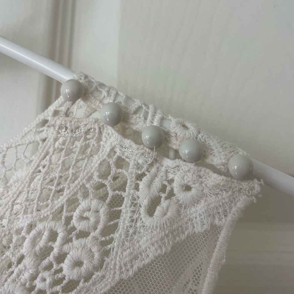 $5! 2 for $10🌹Pins & Needles Ivory Lace Detail Tank Top Sz S - Picture 4 of 9